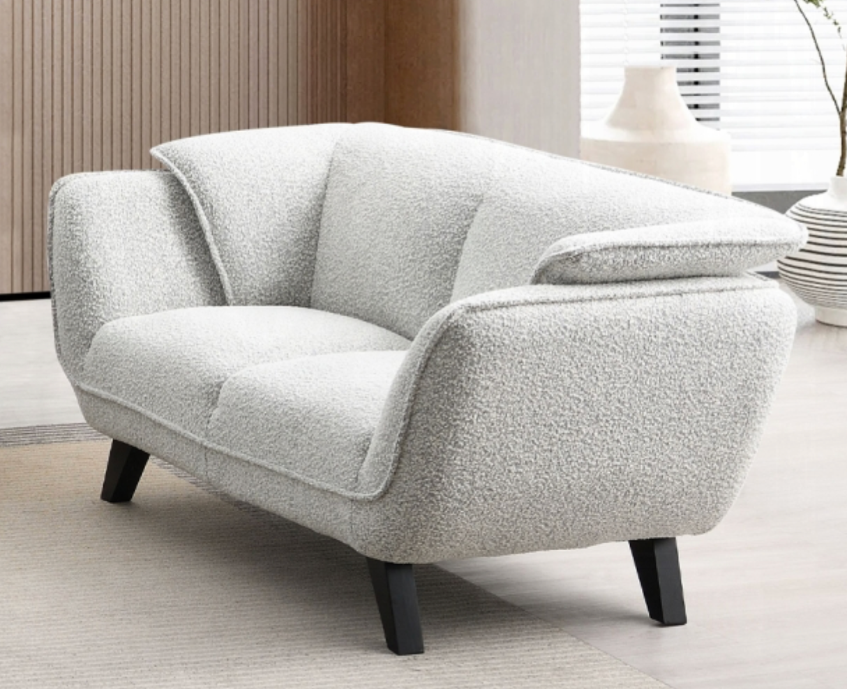 Nayeli Loveseat